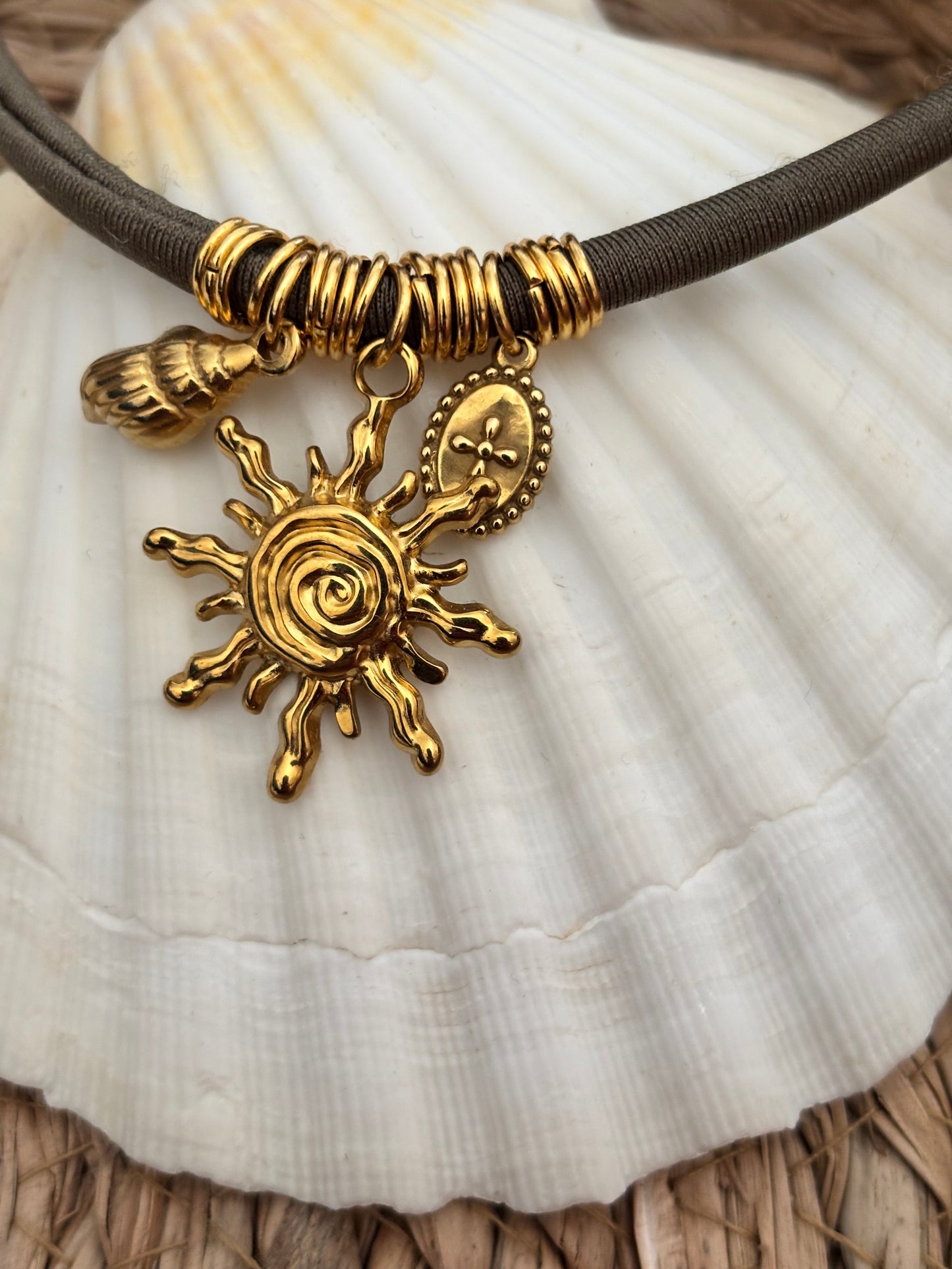 Collier Lou